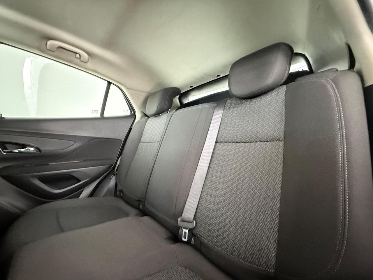 Vauxhall Mokka X thumbnail Seats Rear