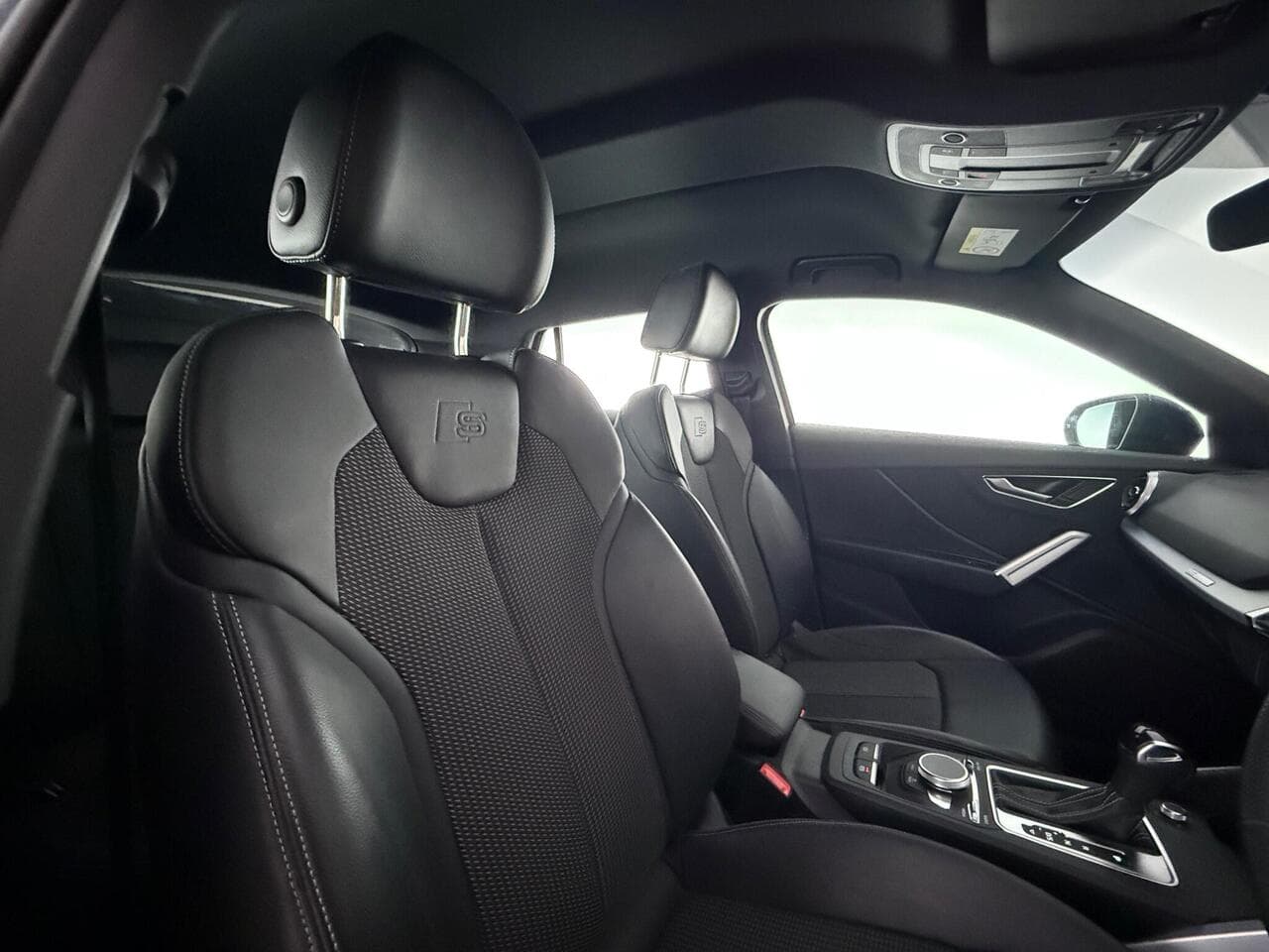 Audi Q2 thumbnail Seat Driver
