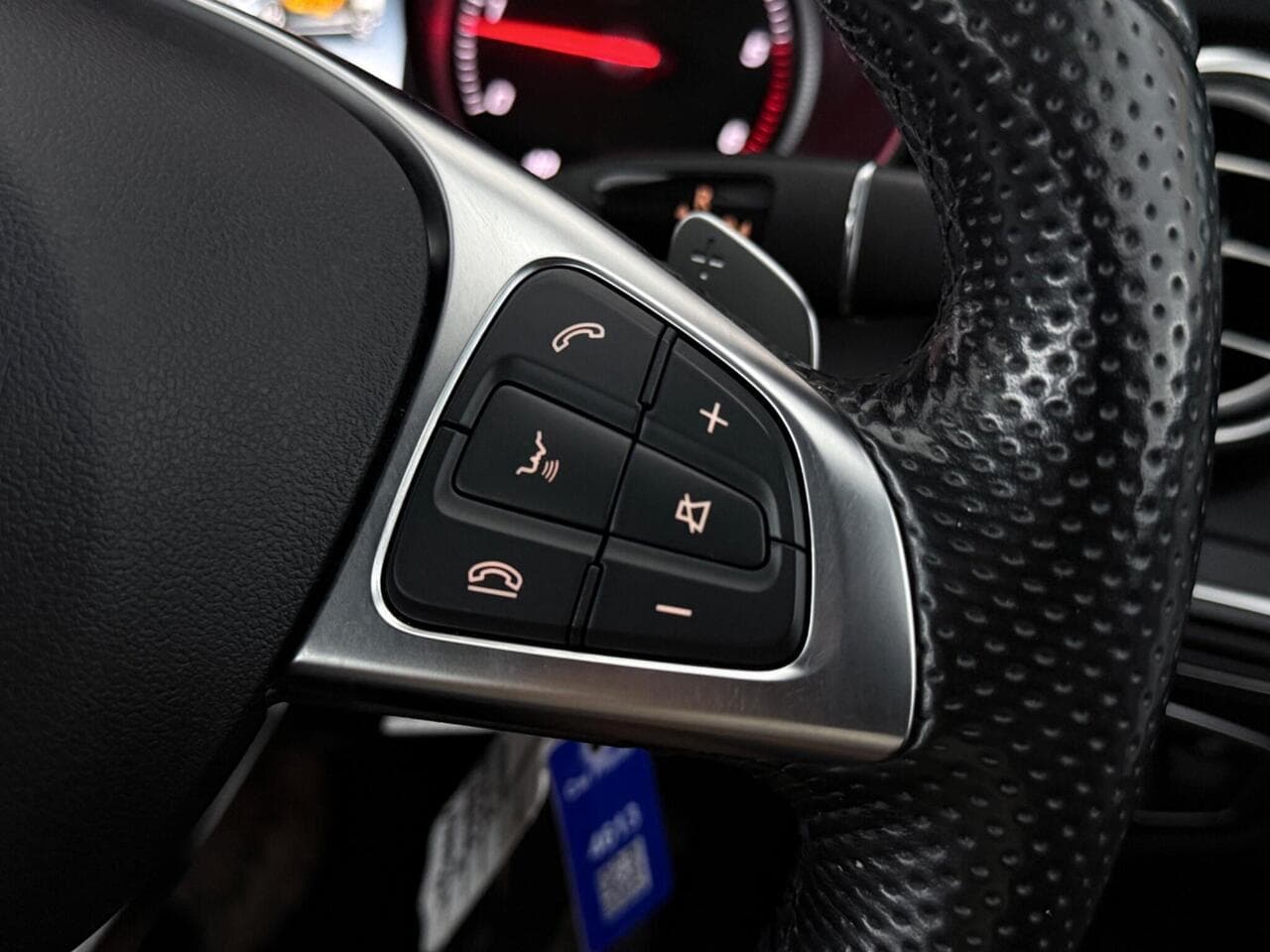 Mercedes-Benz C Class thumbnail Misc Controls