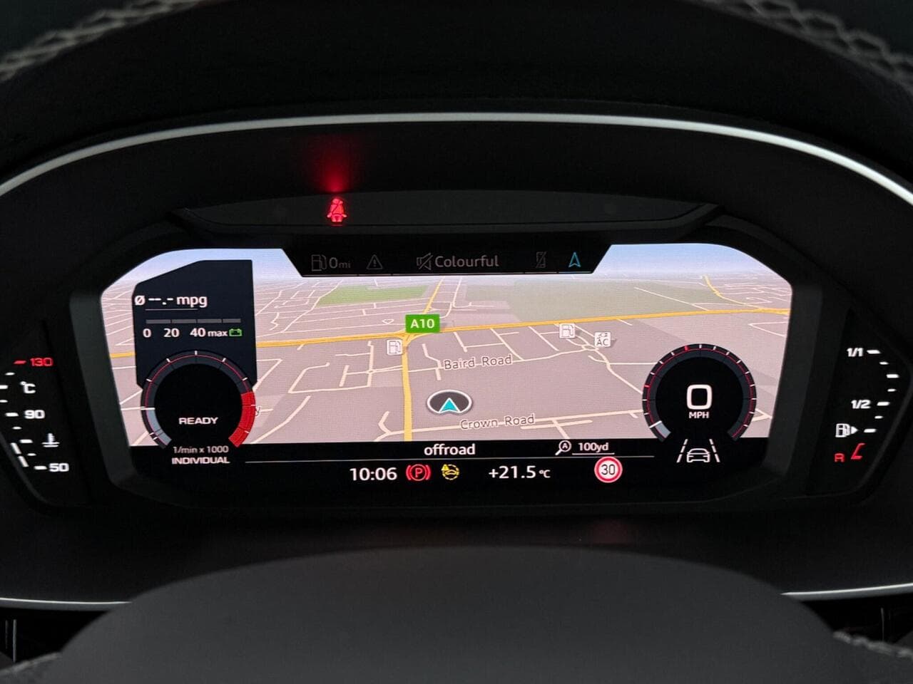 Audi Q3 thumbnail Driver Instruments