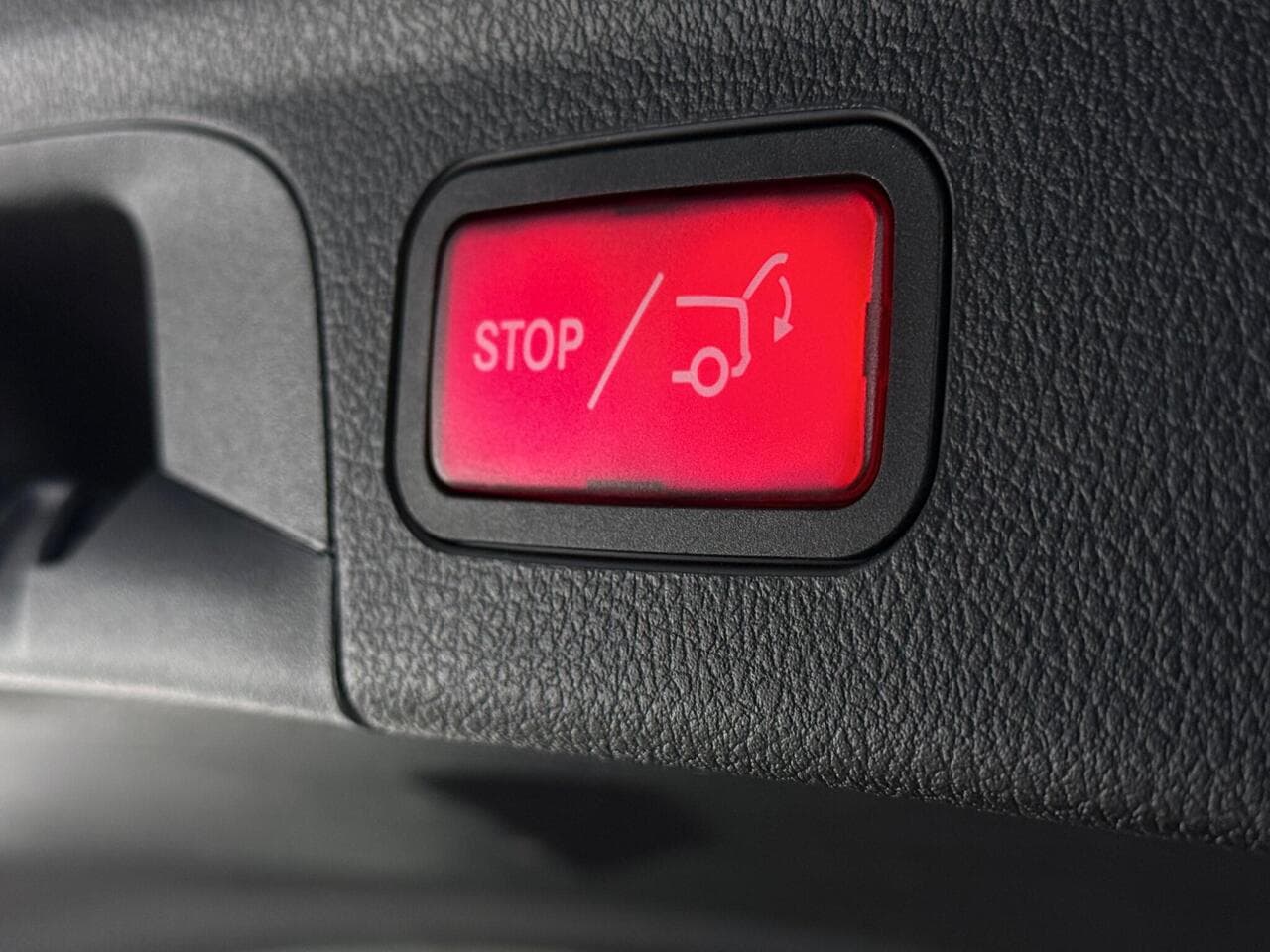 Mercedes-Benz GLE thumbnail Misc Controls