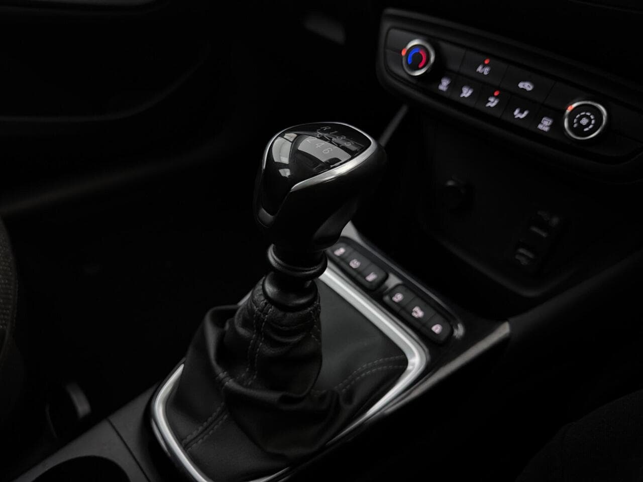 Vauxhall Crossland thumbnail Interior Front