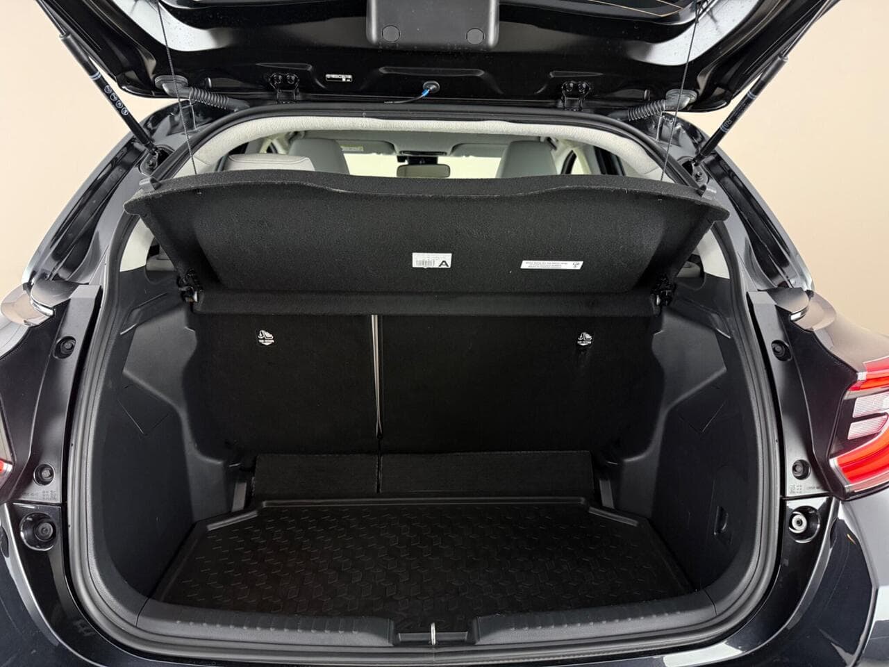 Toyota Yaris thumbnail Boot
