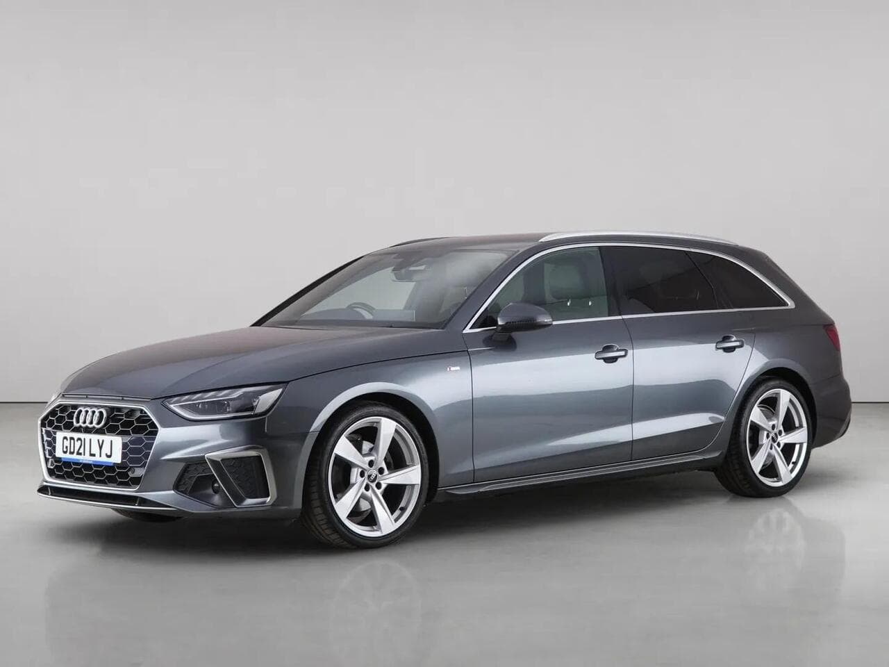 Audi A4 Avant thumbnail Front Left