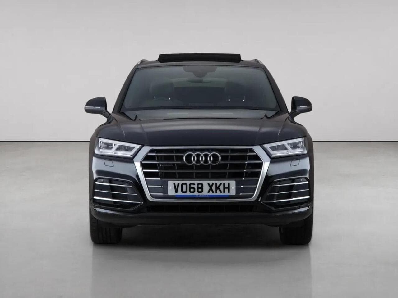 Audi Q5 thumbnail Front