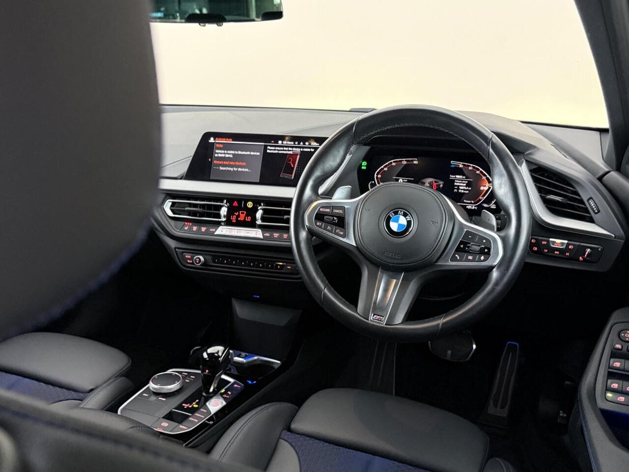 BMW 1 Series thumbnail Interior Front