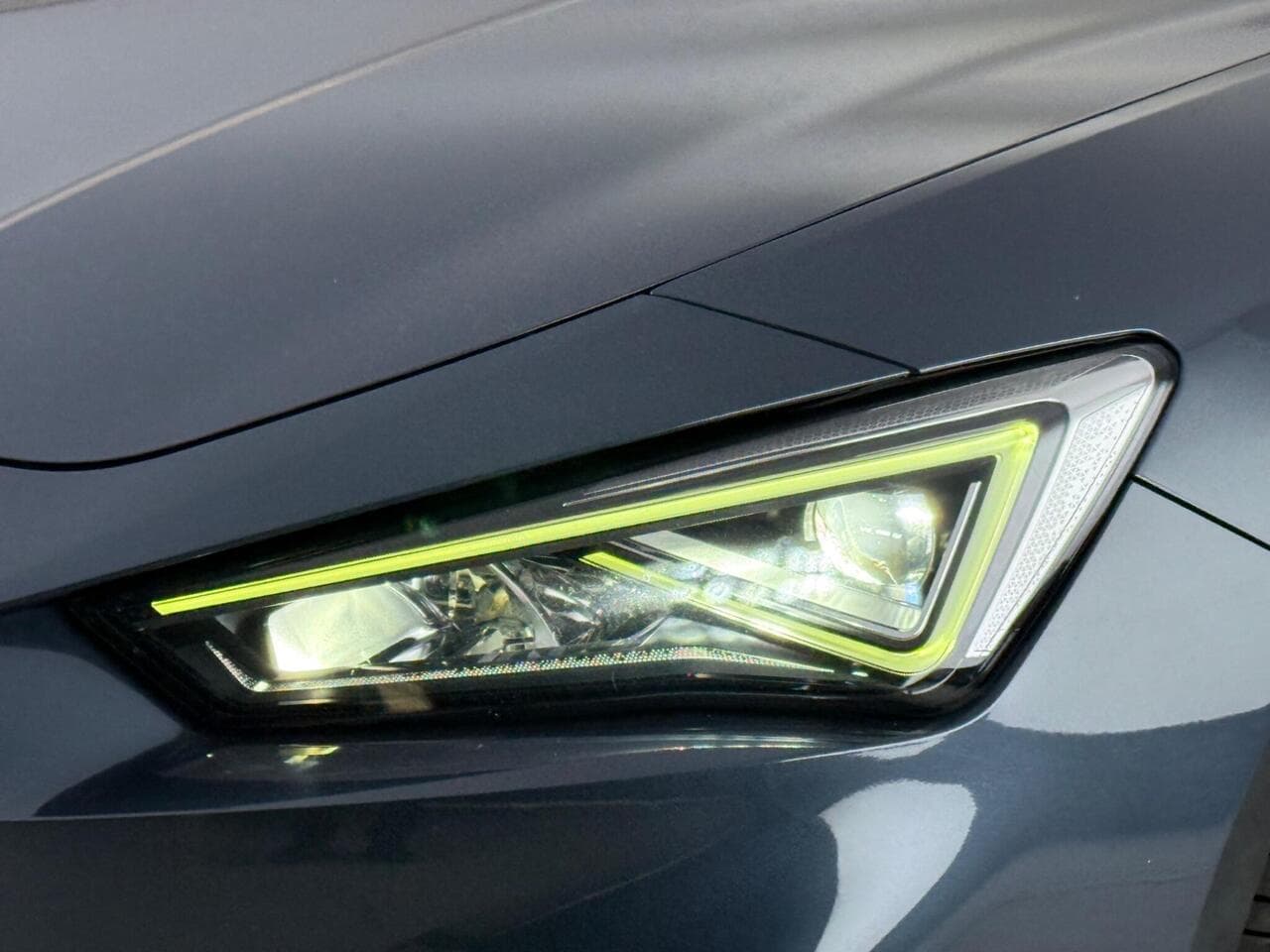 SEAT Leon thumbnail Lights Front