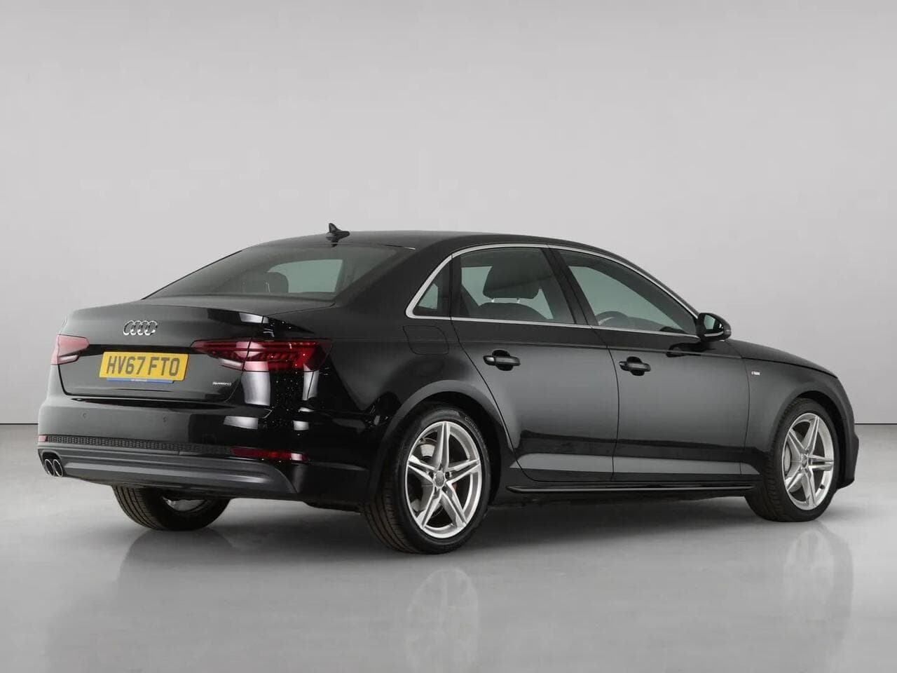 Audi A4 thumbnail Rear Right