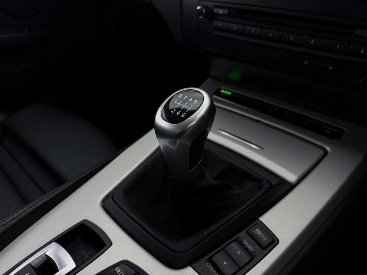 BMW Z4 thumbnail Interior Front