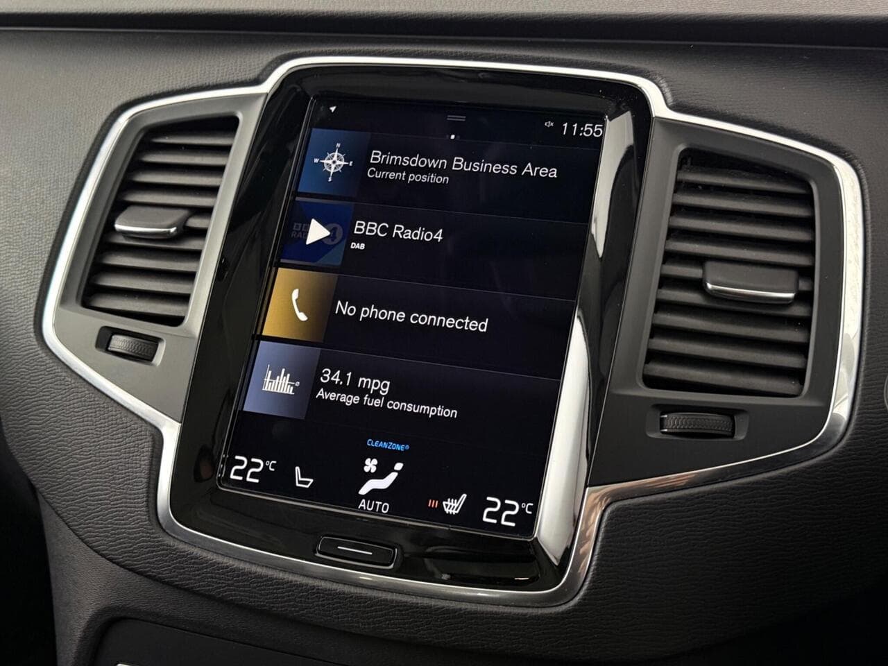 Volvo XC90 thumbnail Infotainment System