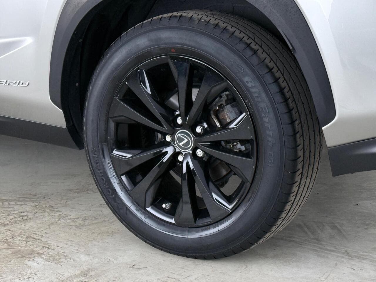 Lexus NX thumbnail Wheel