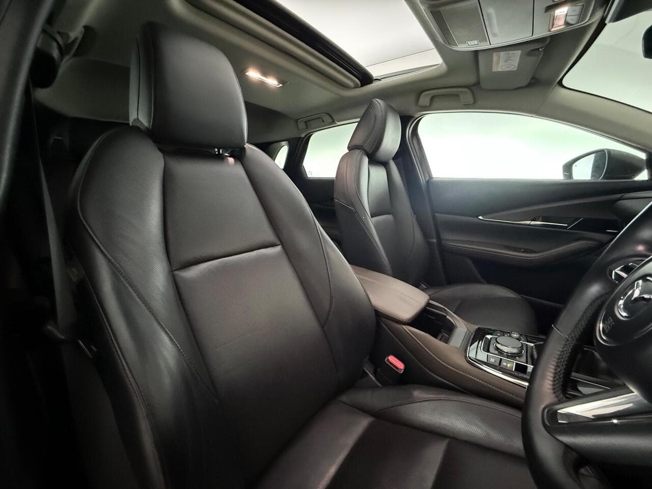 Mazda CX-30 thumbnail Seat Driver