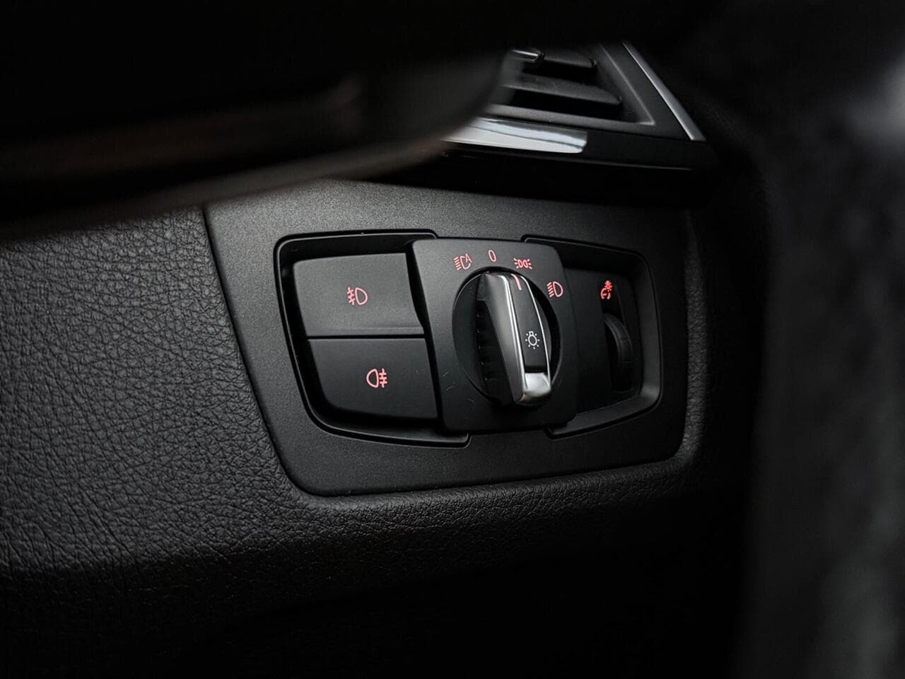 BMW 3 Series thumbnail Misc Controls