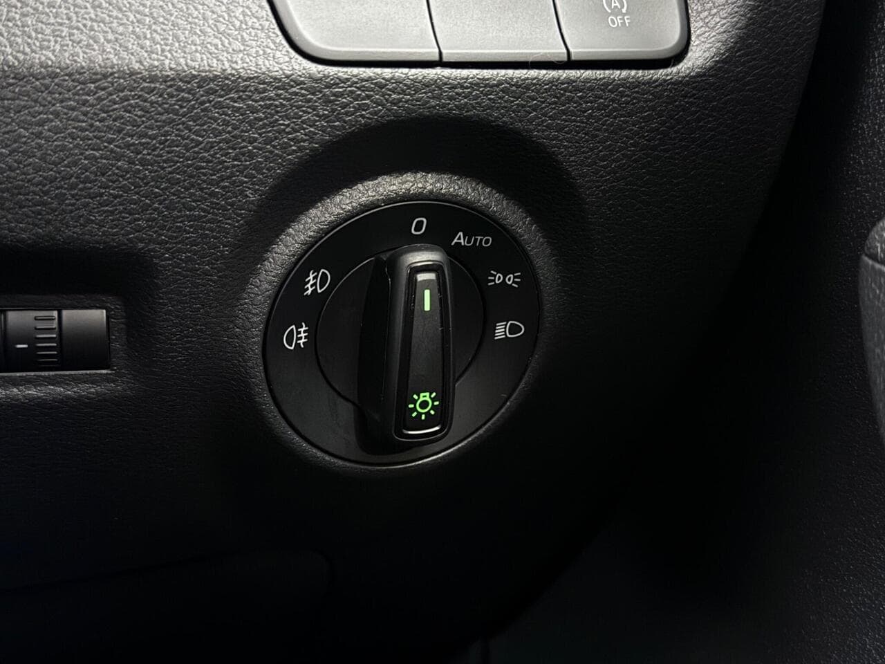 Skoda Fabia thumbnail Misc Controls
