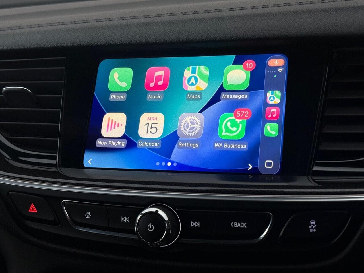 Vauxhall Insignia thumbnail Infotainment System