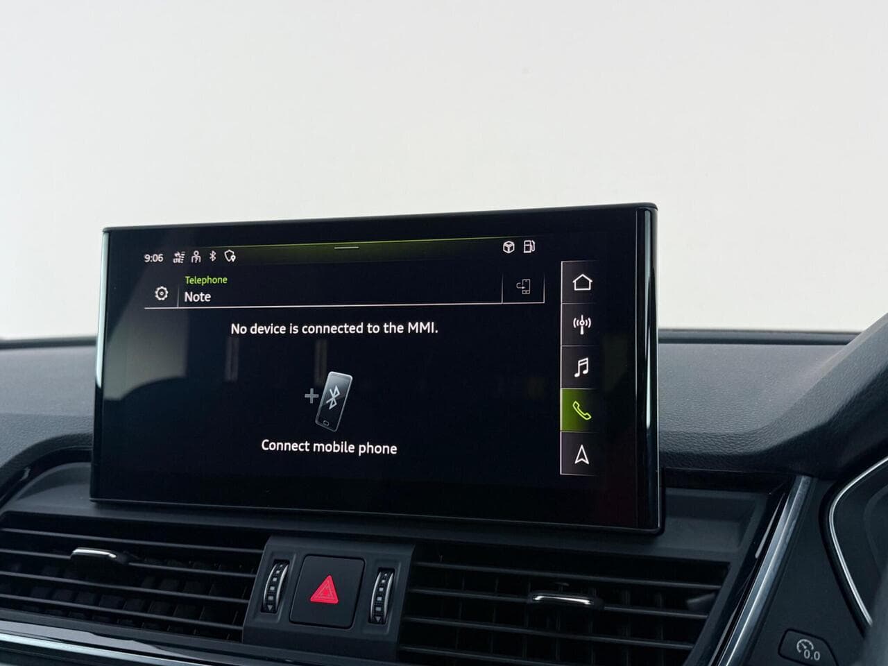 Audi Q5 thumbnail Infotainment System