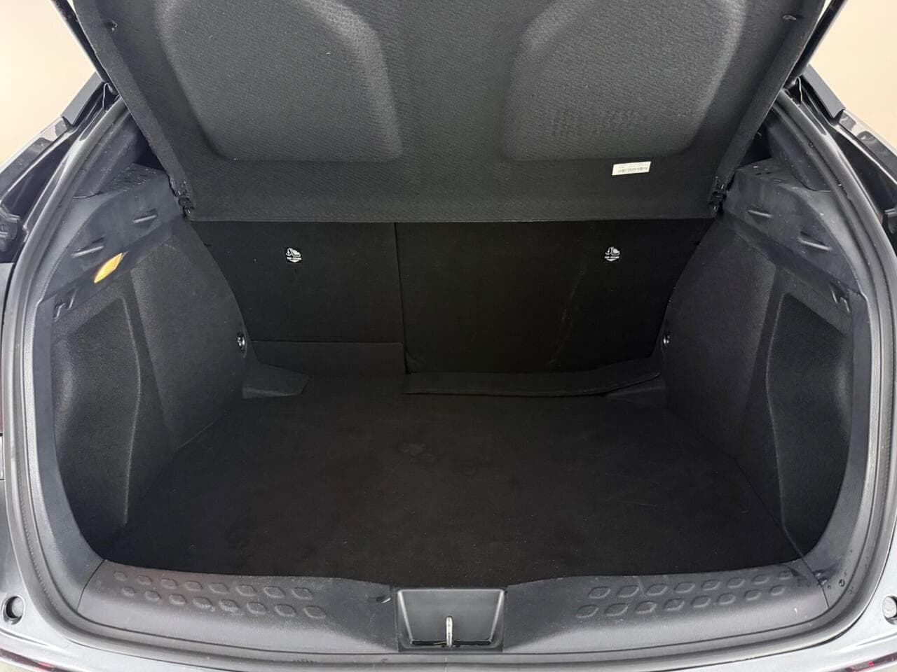Toyota C-HR thumbnail Boot