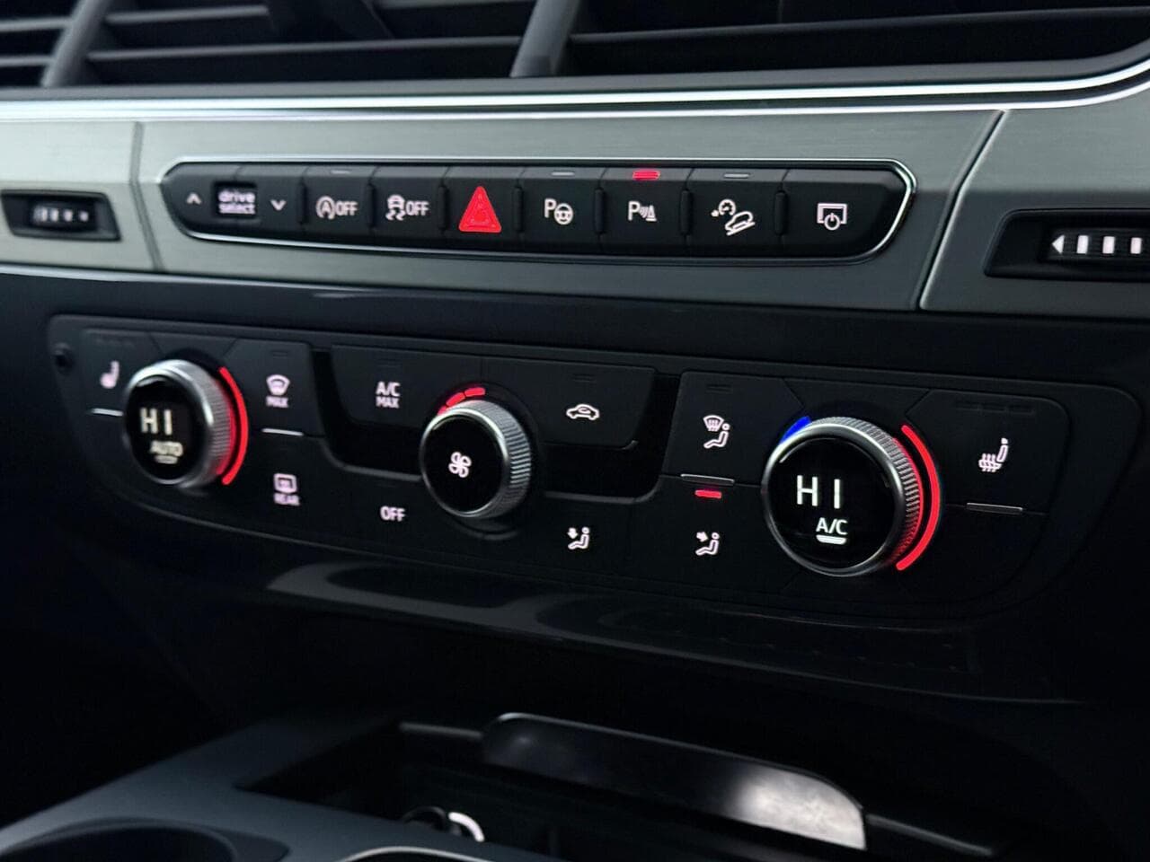 Audi Q7 thumbnail Misc Controls