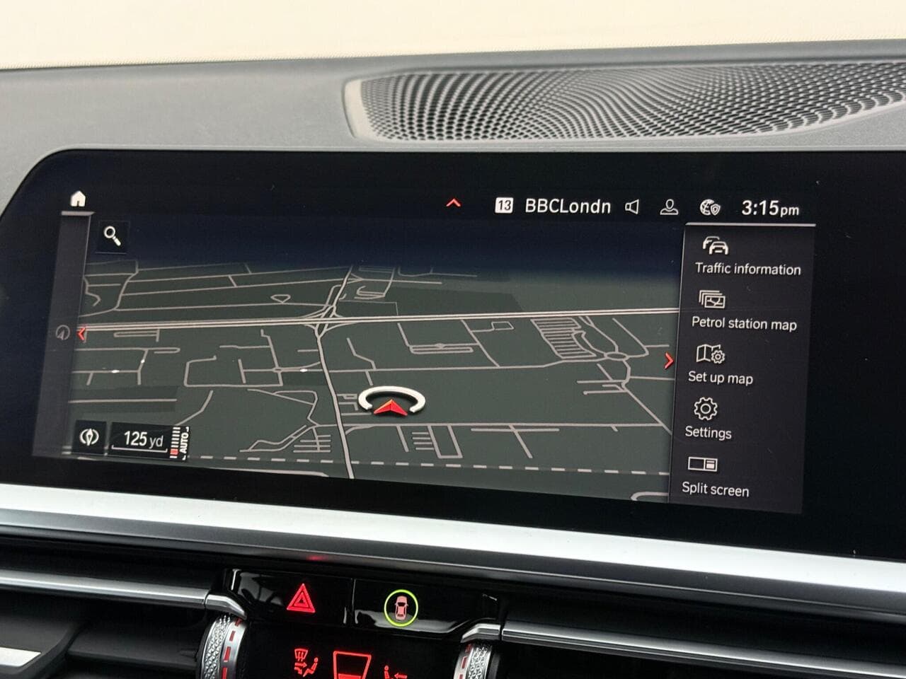BMW 3 Series thumbnail Infotainment System