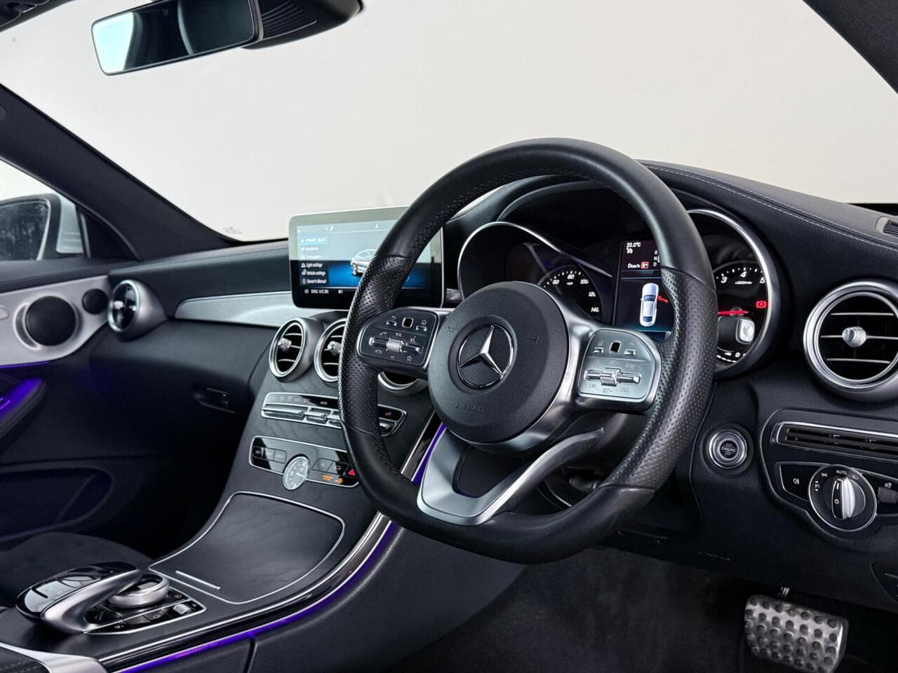 Mercedes-Benz C Class thumbnail Interior Front