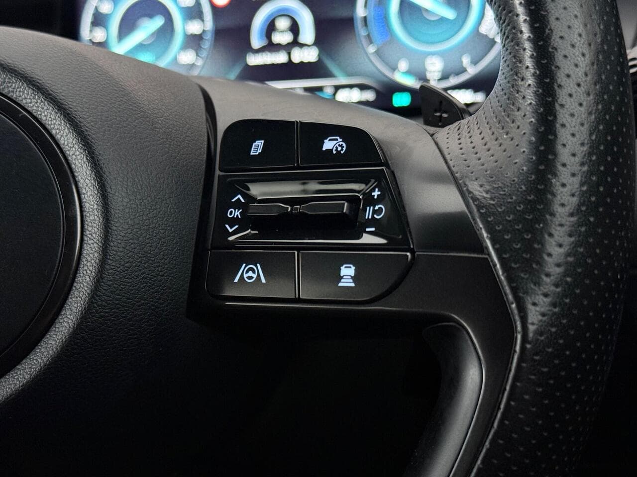 Hyundai TUCSON thumbnail Misc Controls