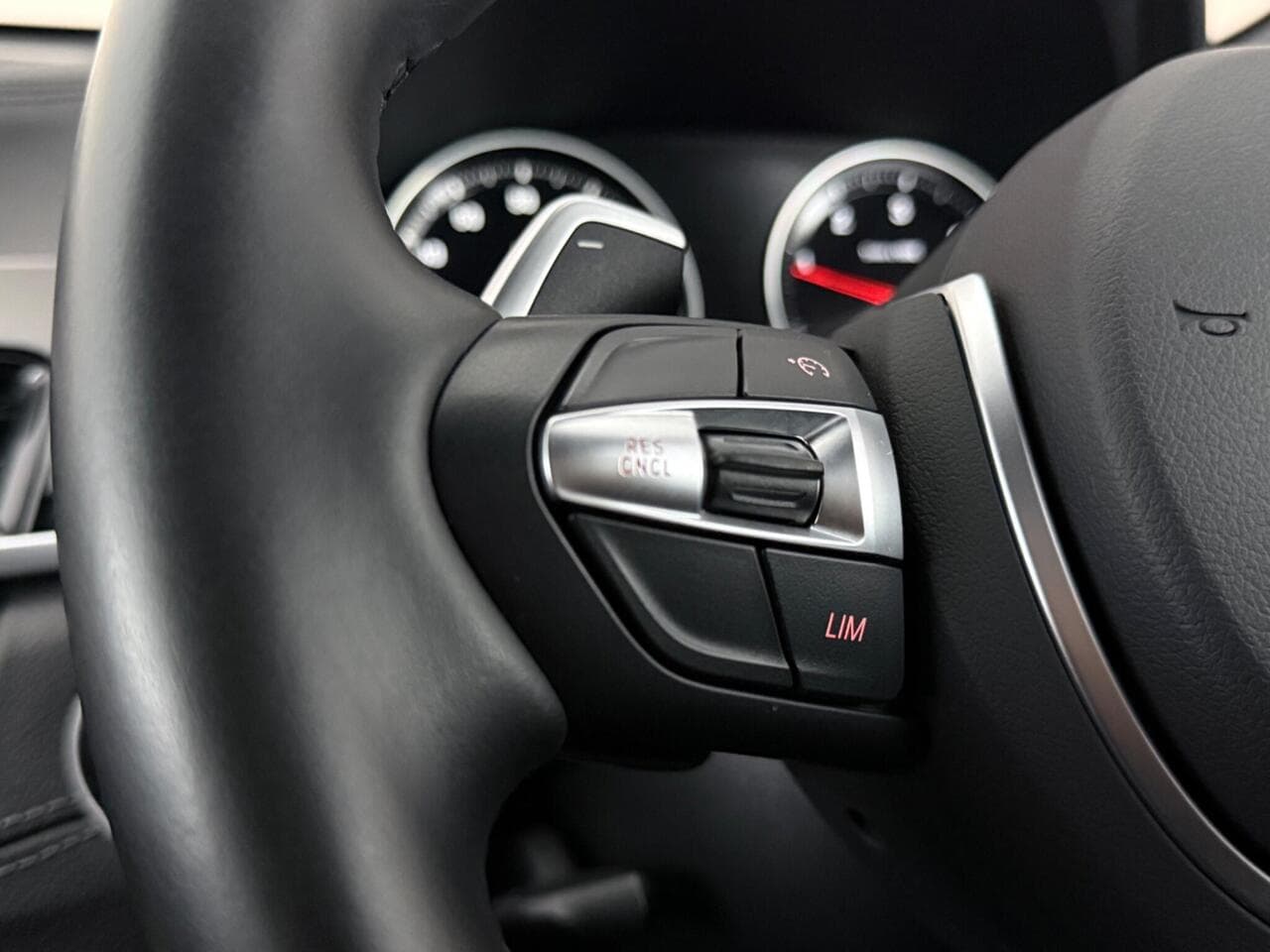 BMW X1 thumbnail Misc Controls