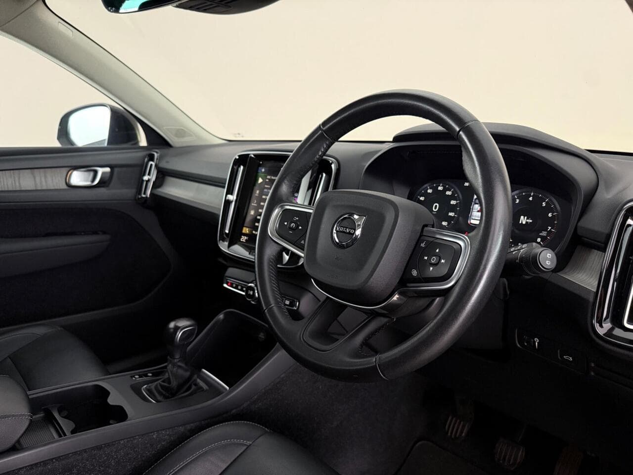 Volvo XC40 thumbnail Interior Front