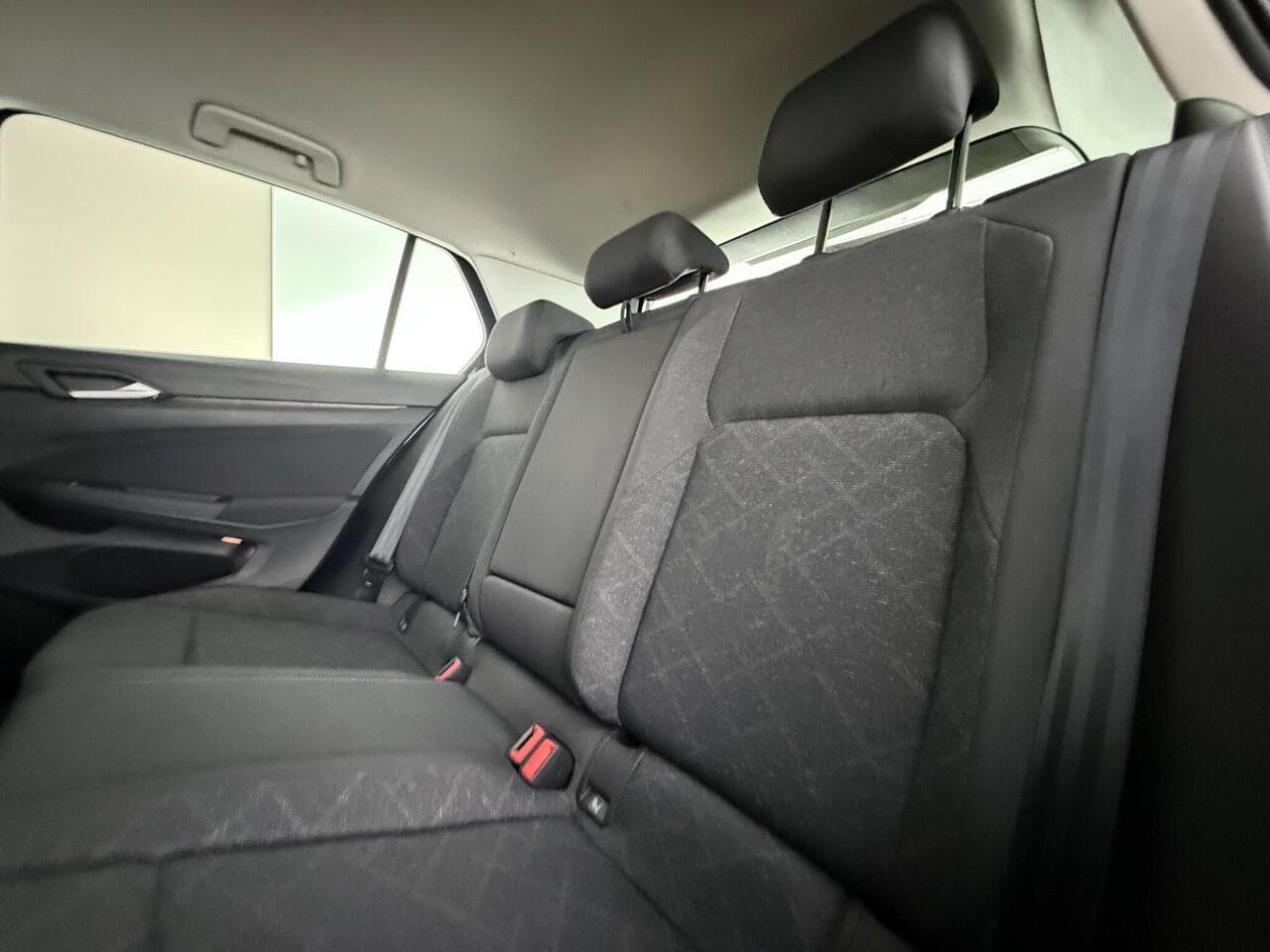 Volkswagen Golf thumbnail Seats Rear