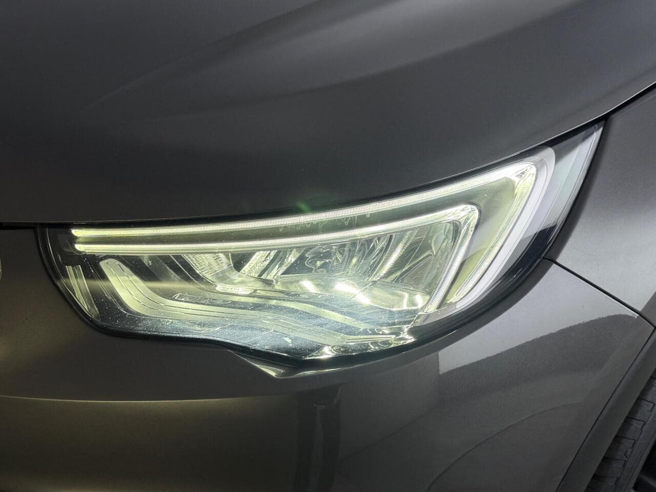 Vauxhall Grandland X thumbnail Lights Front
