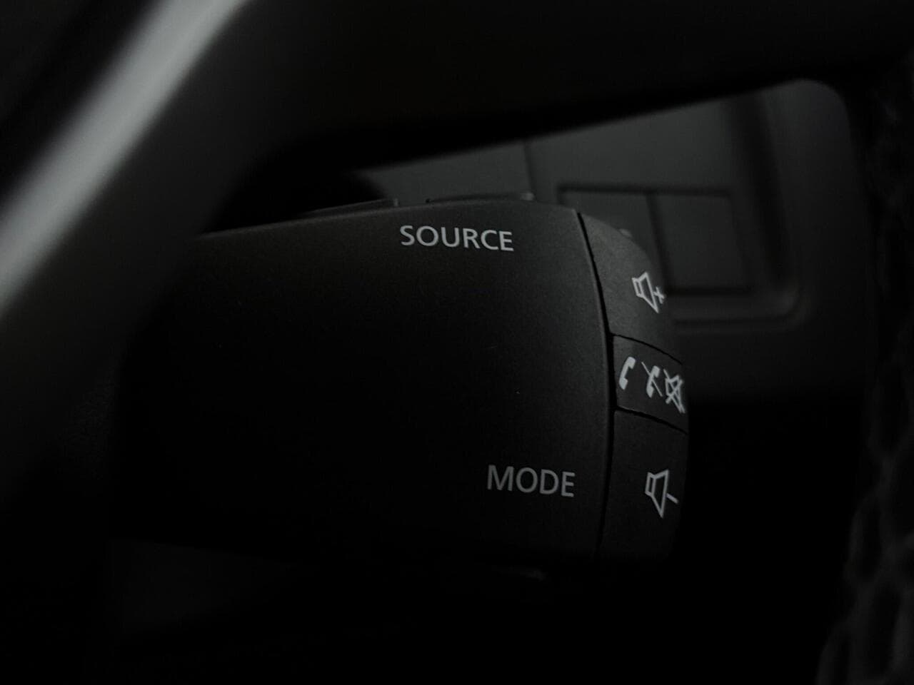 Dacia Duster thumbnail Misc Controls