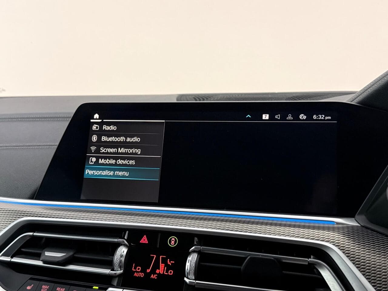 BMW X5 thumbnail Infotainment System