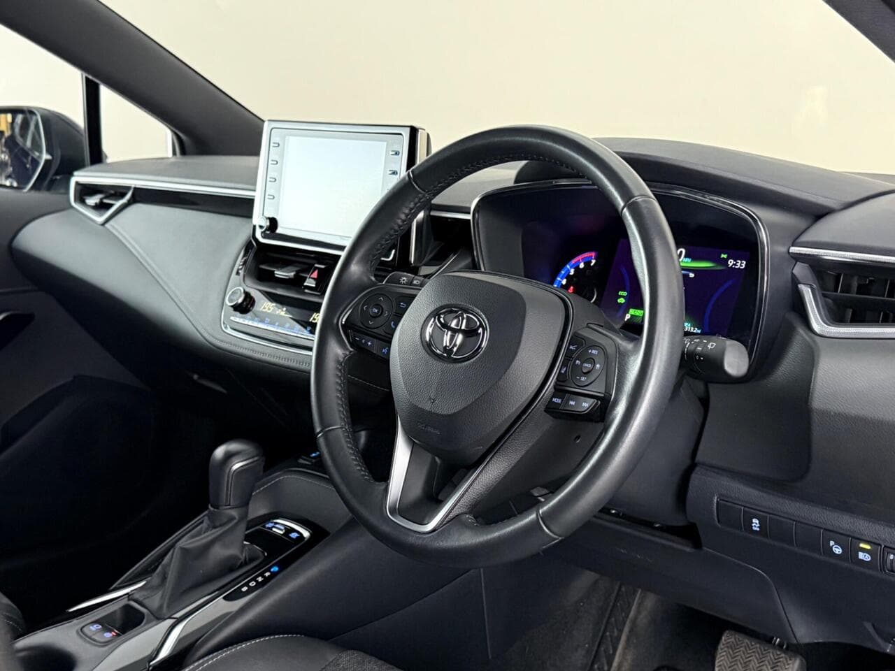 Toyota Corolla thumbnail Interior Front