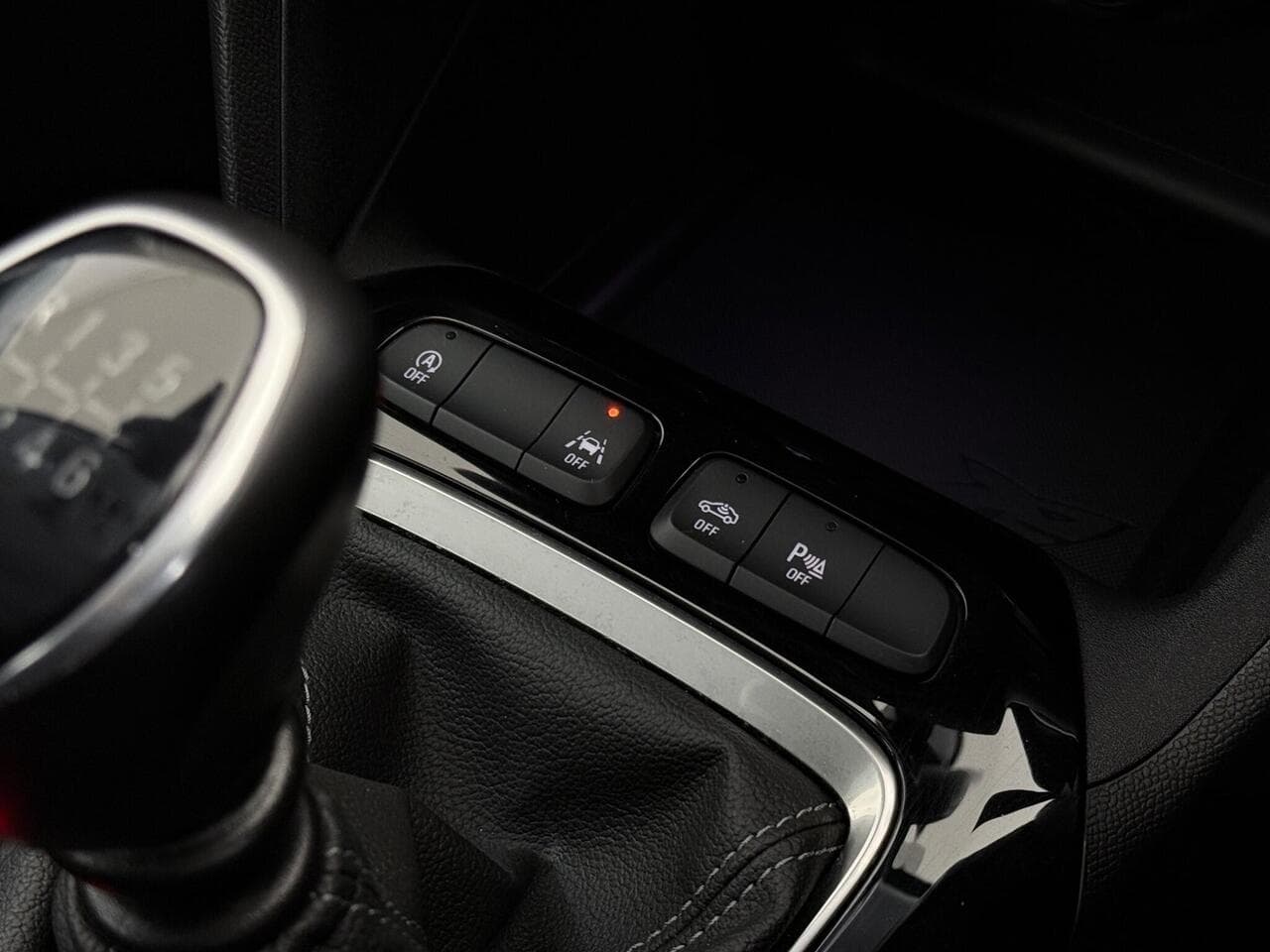 Vauxhall Corsa thumbnail Misc Controls