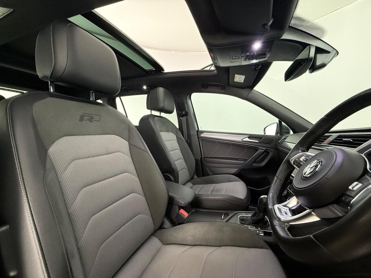 Volkswagen Tiguan Allspace thumbnail Seat Driver