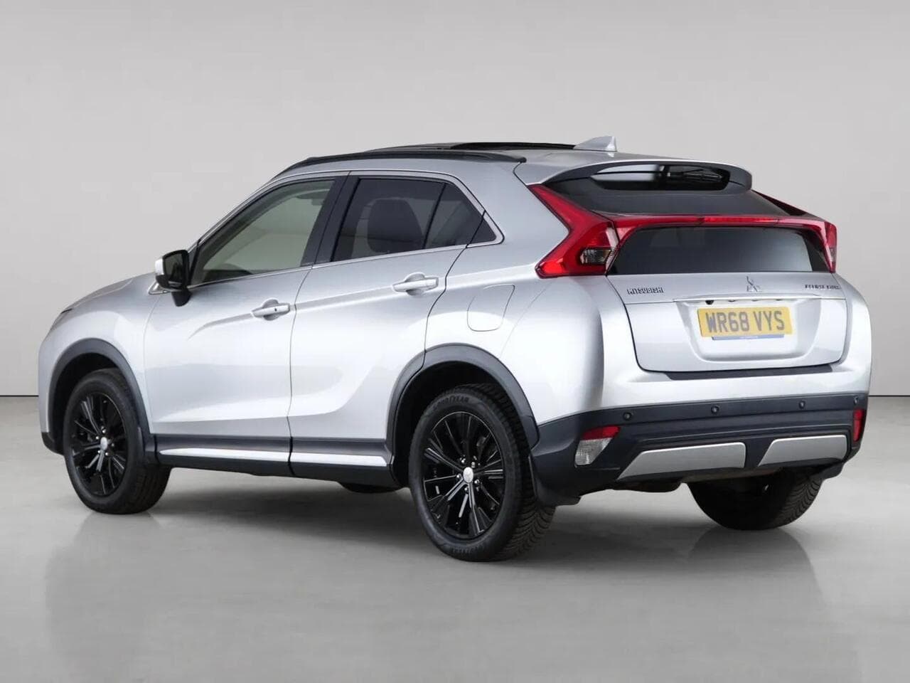 Mitsubishi Eclipse Cross thumbnail Rear Left