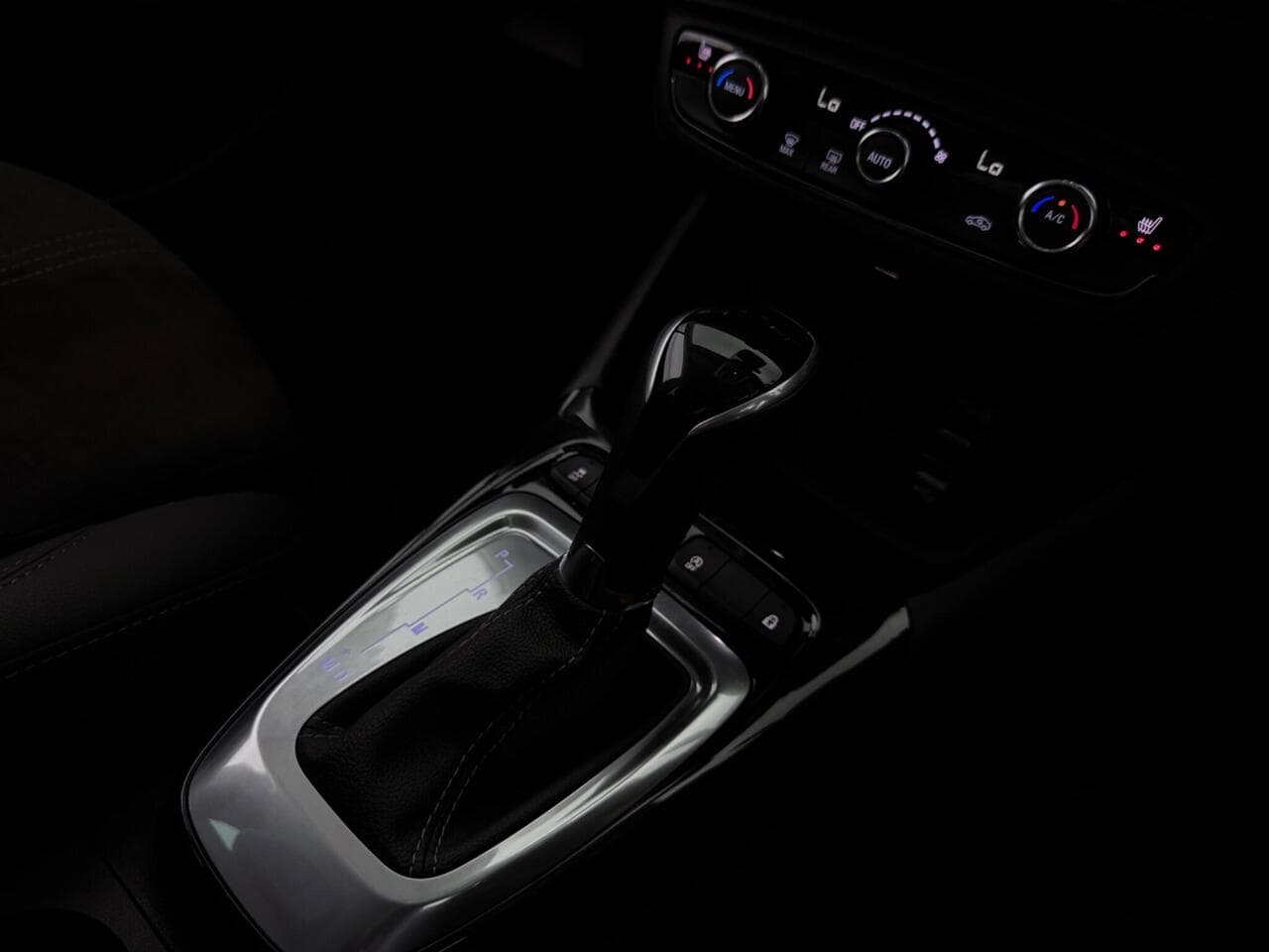 Vauxhall Crossland thumbnail Interior Front