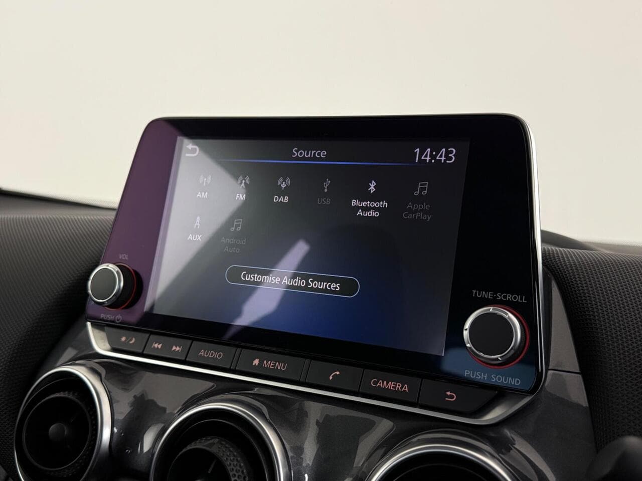 Nissan Juke thumbnail Infotainment System
