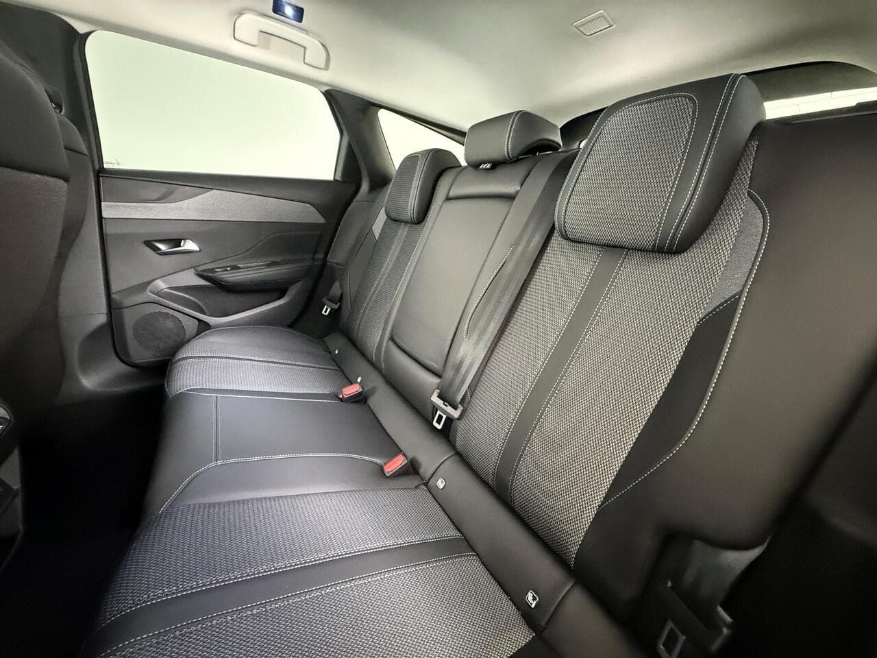 Peugeot 308 SW thumbnail Seats Rear