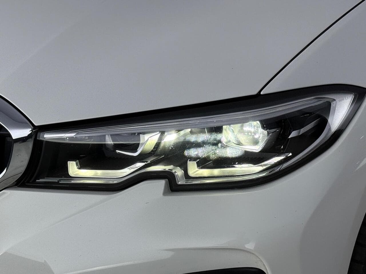 BMW 3 Series thumbnail Lights Front