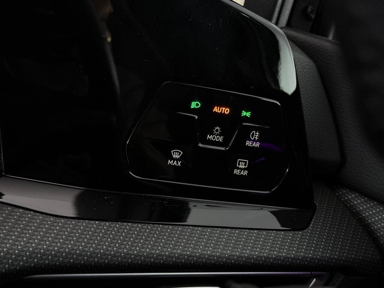 Volkswagen Golf thumbnail Misc Controls