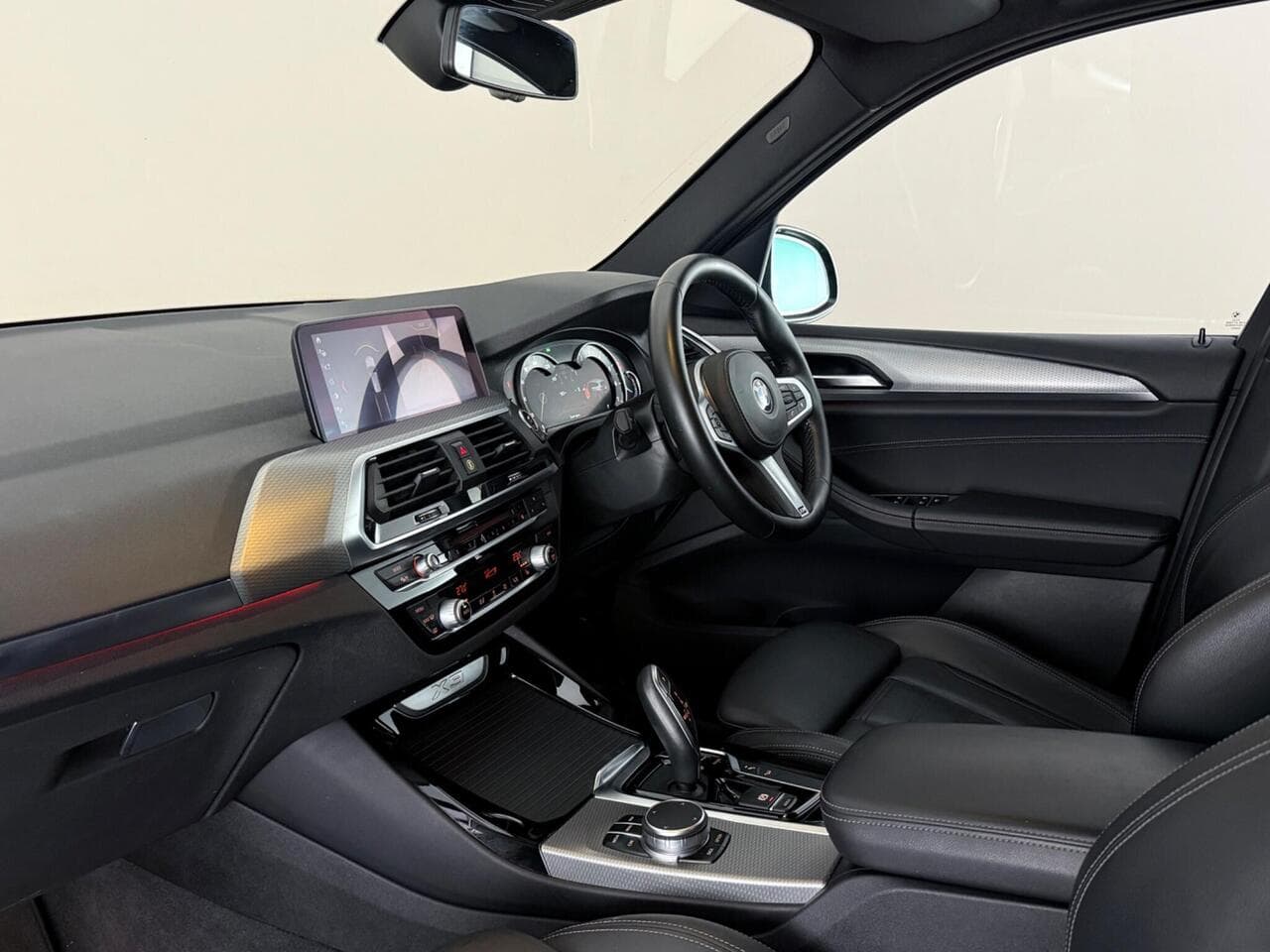 BMW X3 thumbnail Interior Front