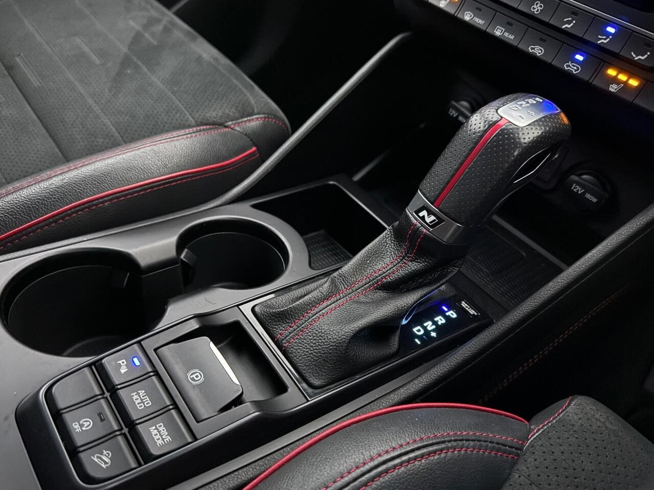 Hyundai TUCSON thumbnail Interior Front