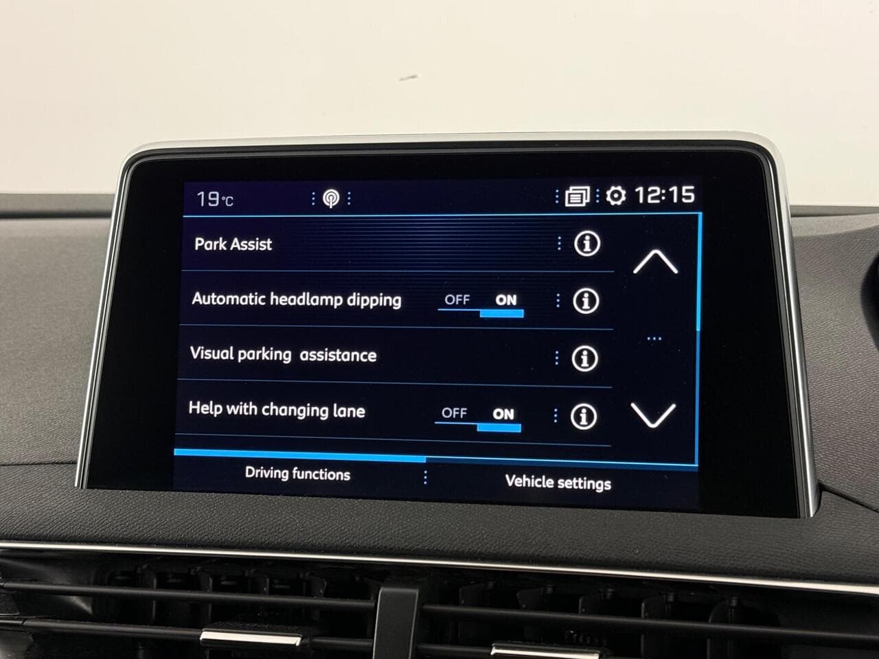 Peugeot 3008 thumbnail Infotainment System