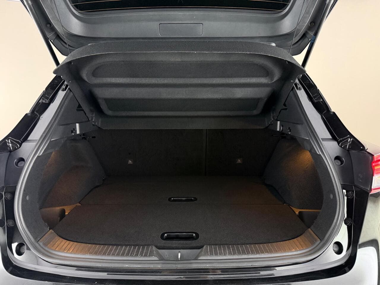 Nissan Qashqai thumbnail Boot