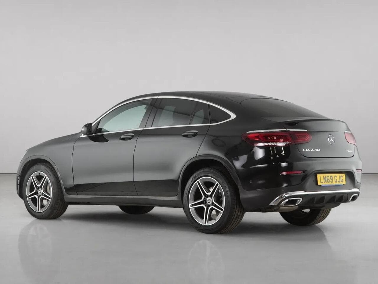 Mercedes-Benz GLC thumbnail Rear Left