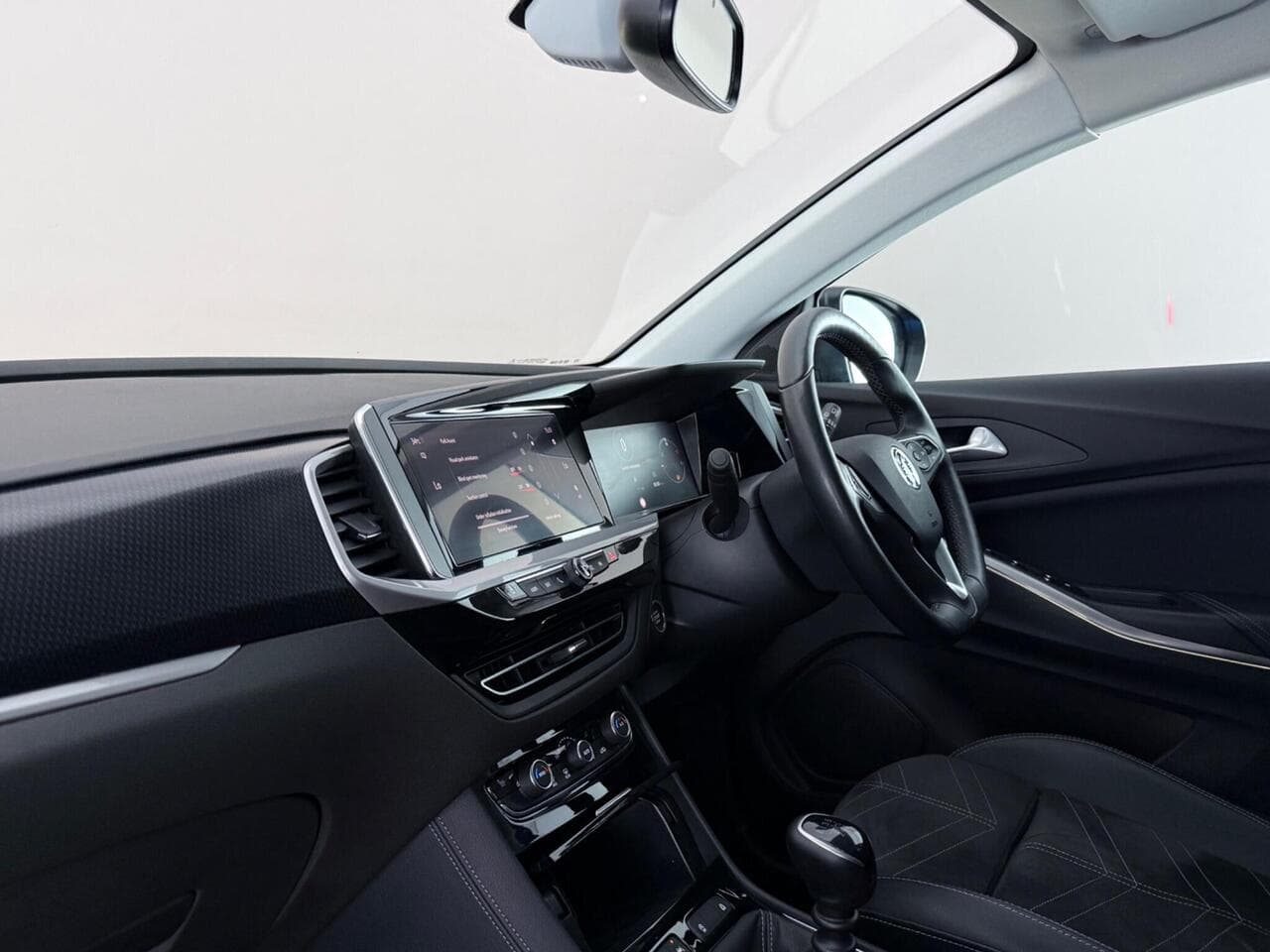Vauxhall Grandland X thumbnail Interior Front