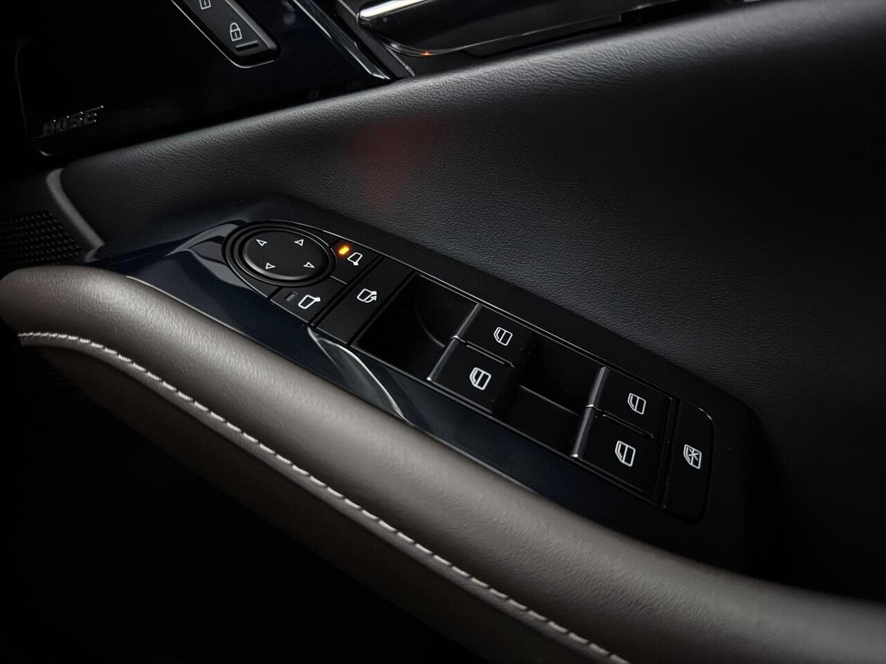 Mazda CX-30 thumbnail Misc Controls