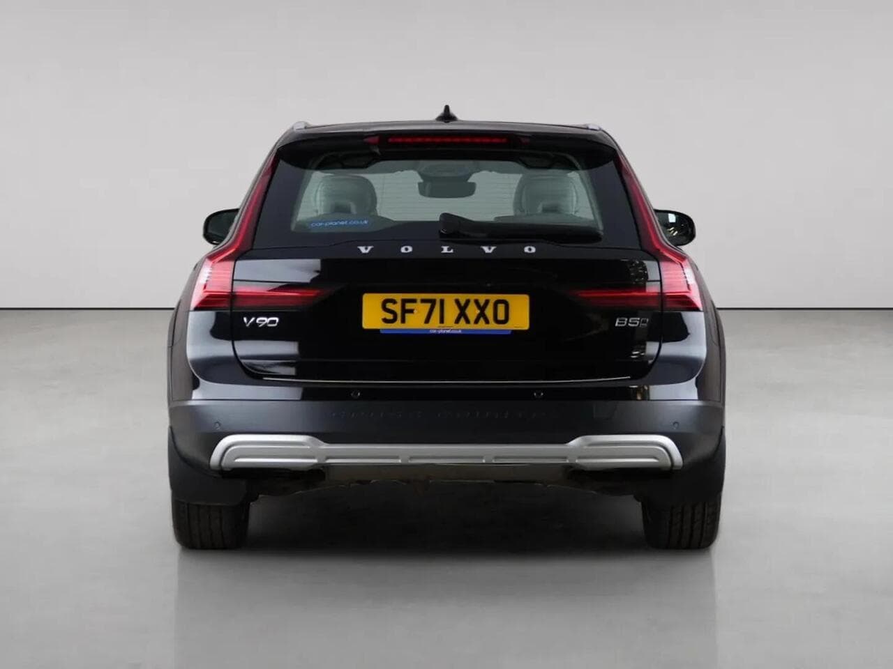 Volvo V90 Cross Country thumbnail Rear