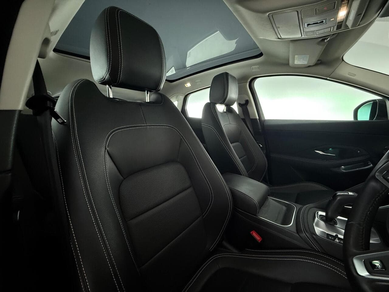 Jaguar E-PACE thumbnail Seat Driver