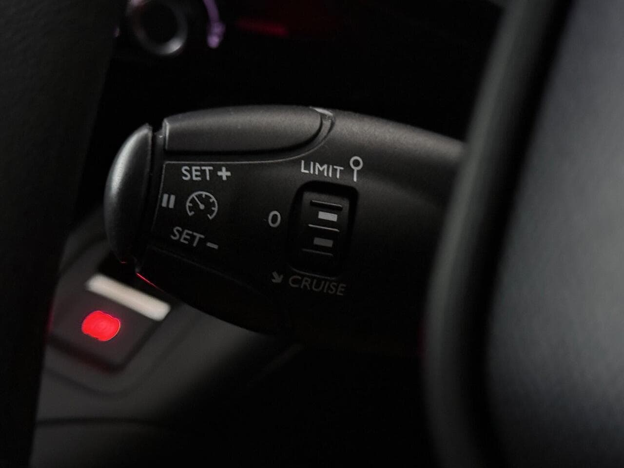 Peugeot Partner thumbnail Misc Controls